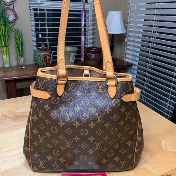 Louis Vuitton Batignolles Vertical - Picture 2 of 16